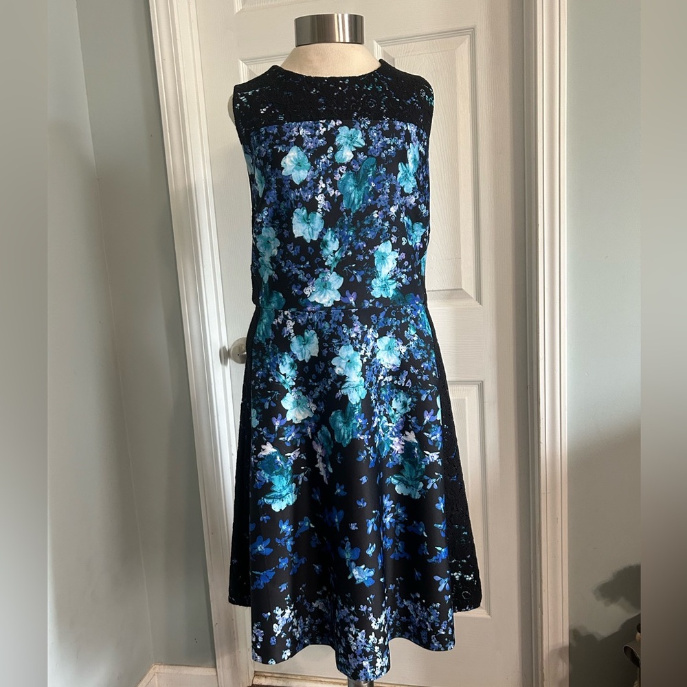 Roz & Ali Black Blue Floral Scuba Fit Flare Dress Lace Panels Sleeveless